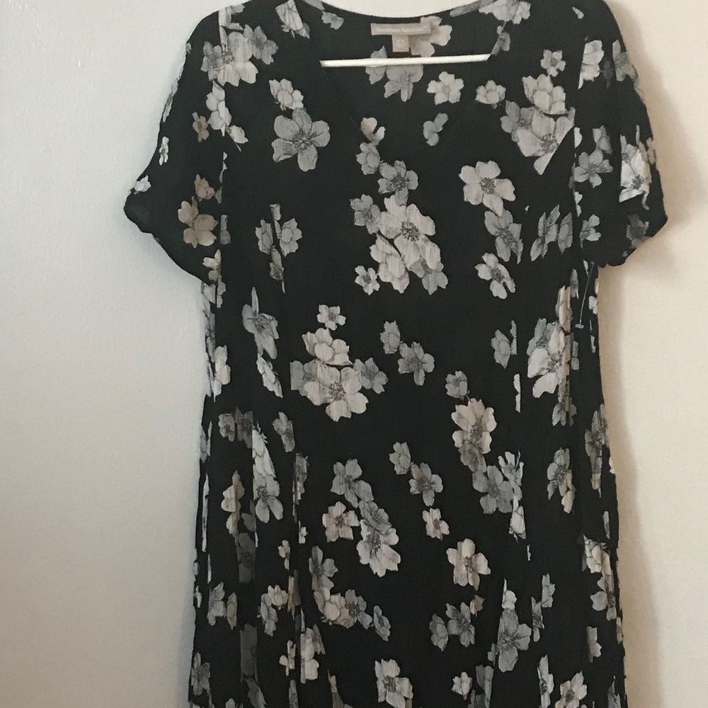 Black and white 90's floral flowy shift dress 14W